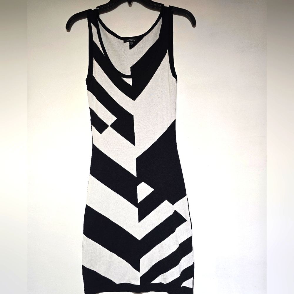 XOXO Black and White Asymmetrical Bodycon Mini Dress. Size S